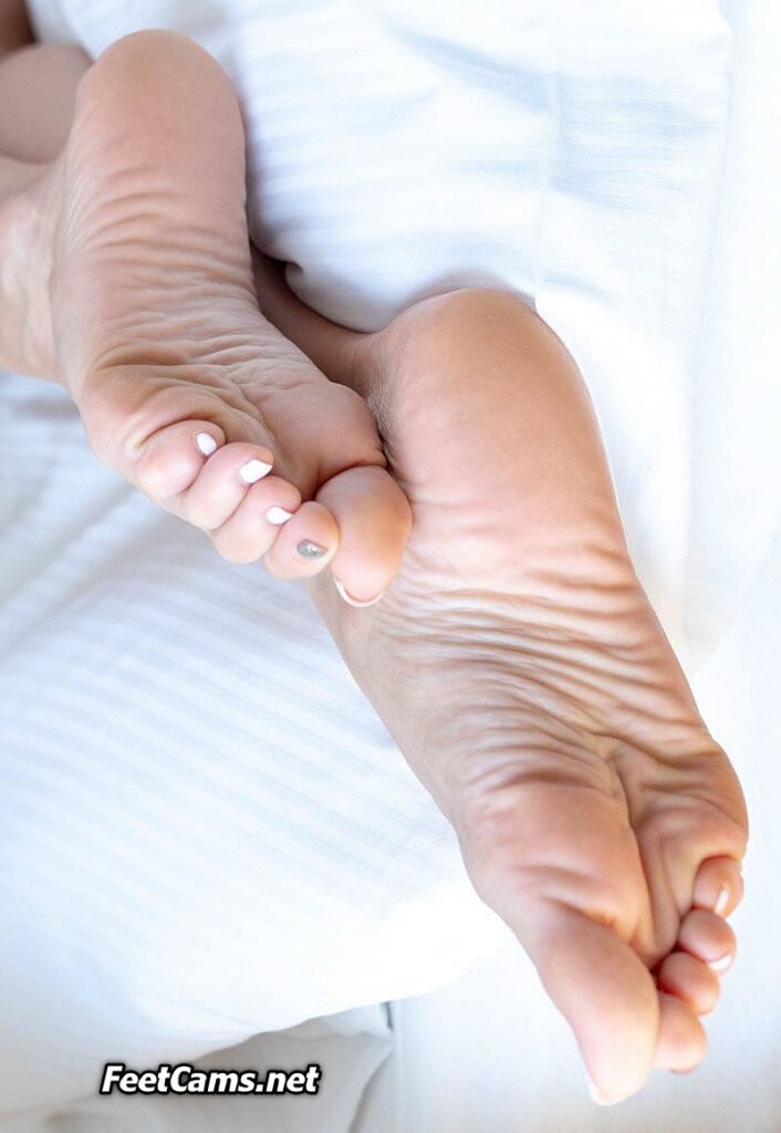 Bare Feet & Feet Pics Sexy Feet